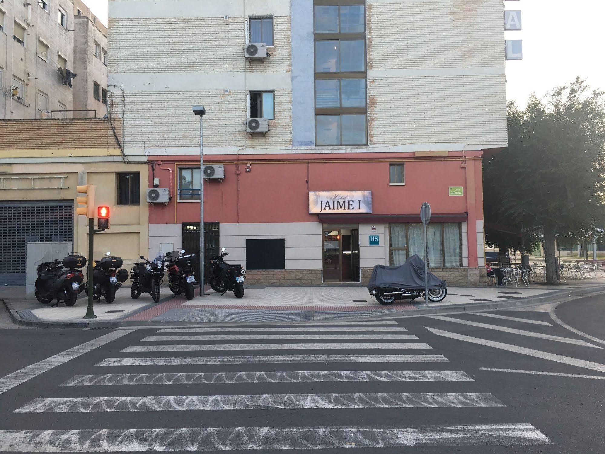 Hostal Jaime I Huesca Exterior foto